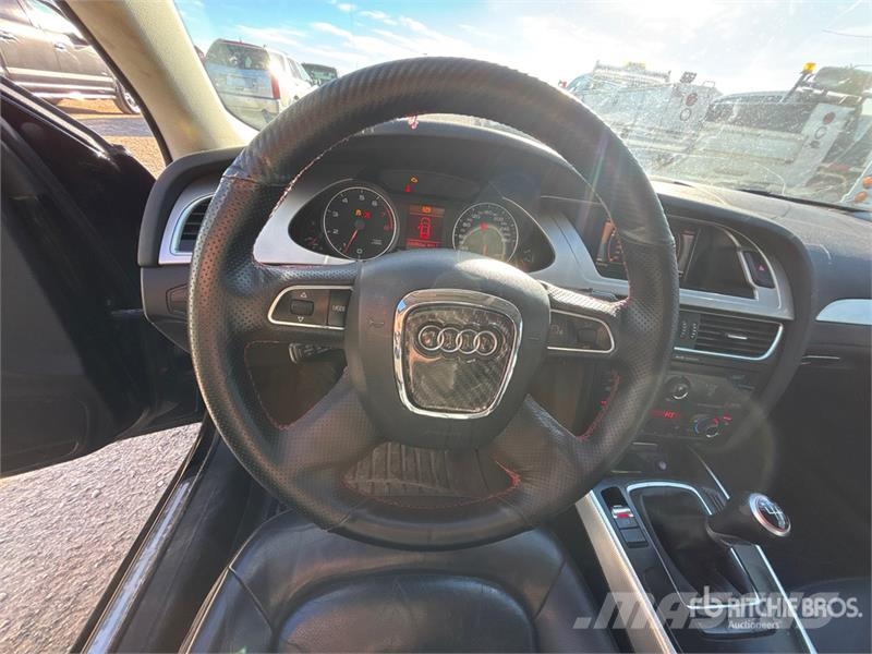 Audi A4 سيارات