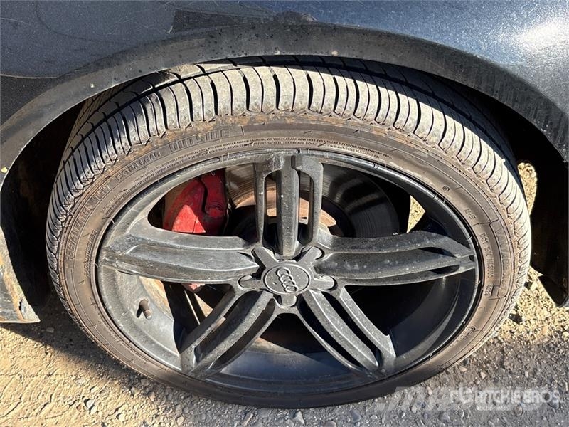Audi A4 سيارات