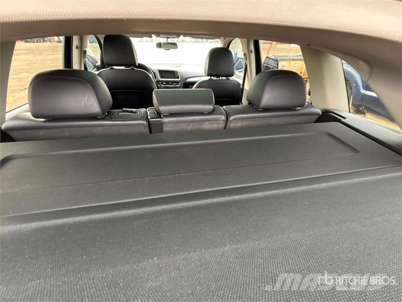 Audi Q5 AWD SUV Carros Ligeiros