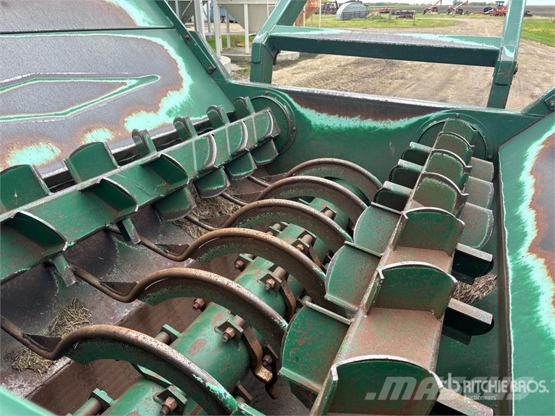 Bale King 2000 Bale Processor Rundballerivere, -kuttere og -utpakkere