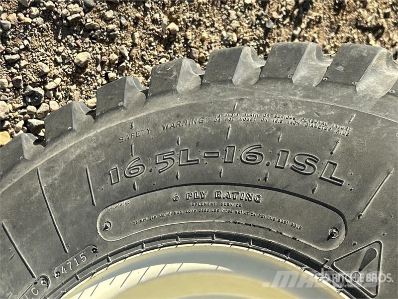 Bale King 5100TR S/A Bale Processor آلات تمزيق الحزم وتقطيعها ونشرها