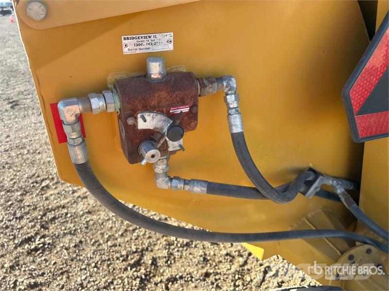 Bale King 5100TR S/A Bale Processor آلات تمزيق الحزم وتقطيعها ونشرها