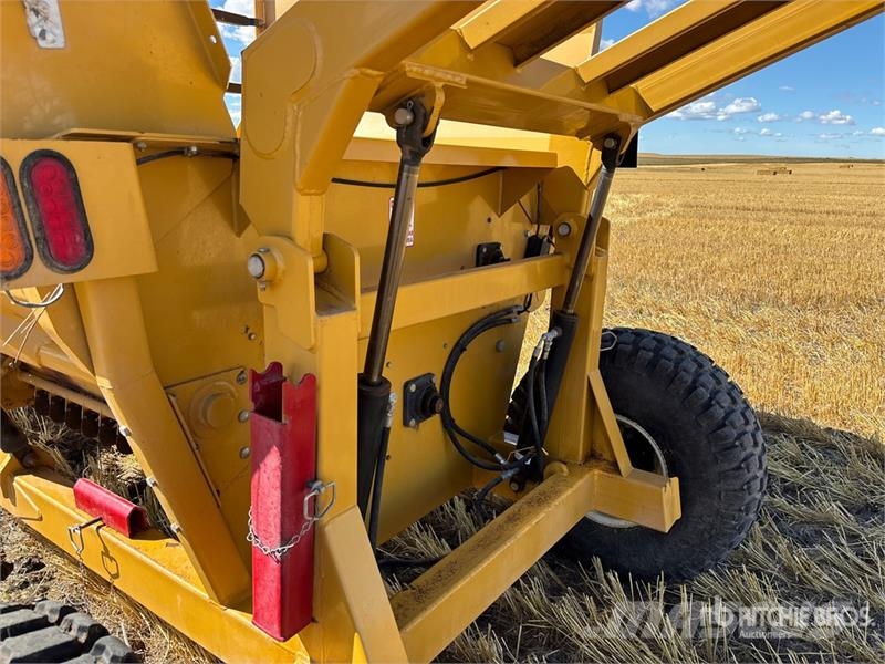 Bale King 8200 Bale Processor Trinciatrici, tagliatrici e srotolatrici per balle