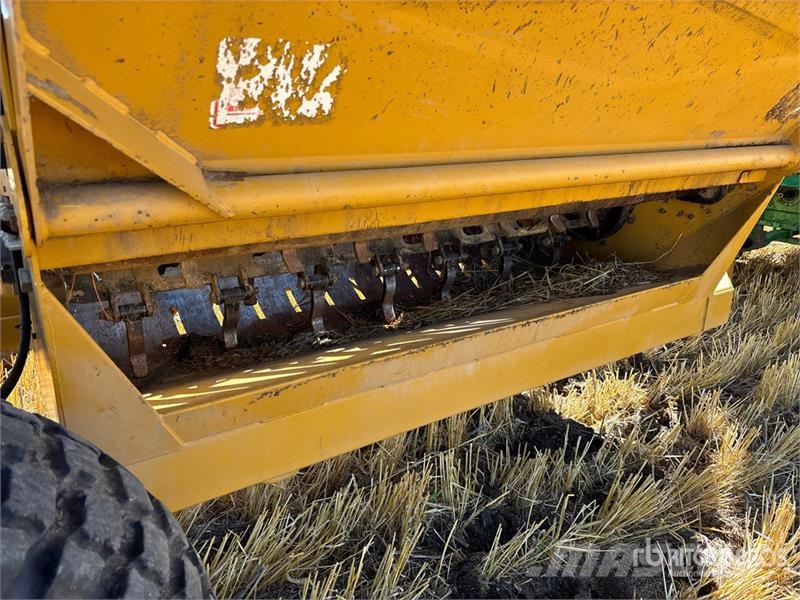 Bale King 8200 Bale Processor Trinciatrici, tagliatrici e srotolatrici per balle