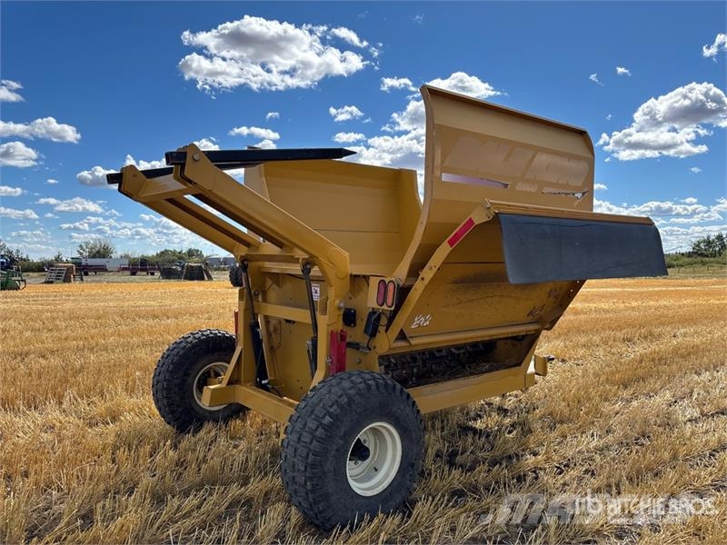 Bale King 8200 Bale Processor Trinciatrici, tagliatrici e srotolatrici per balle