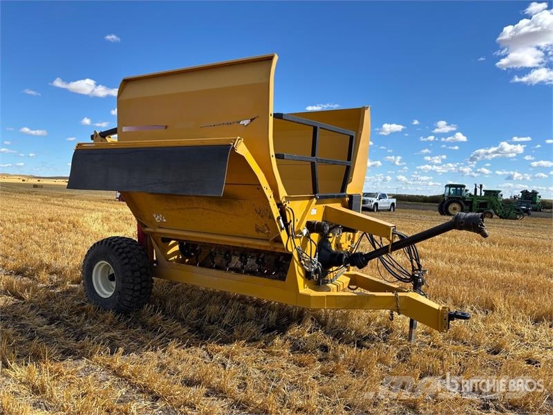 Bale King 8200 Bale Processor Trinciatrici, tagliatrici e srotolatrici per balle