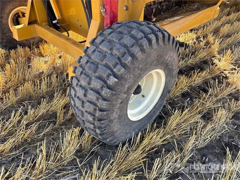 Bale King 8200 Bale Processor Trinciatrici, tagliatrici e srotolatrici per balle
