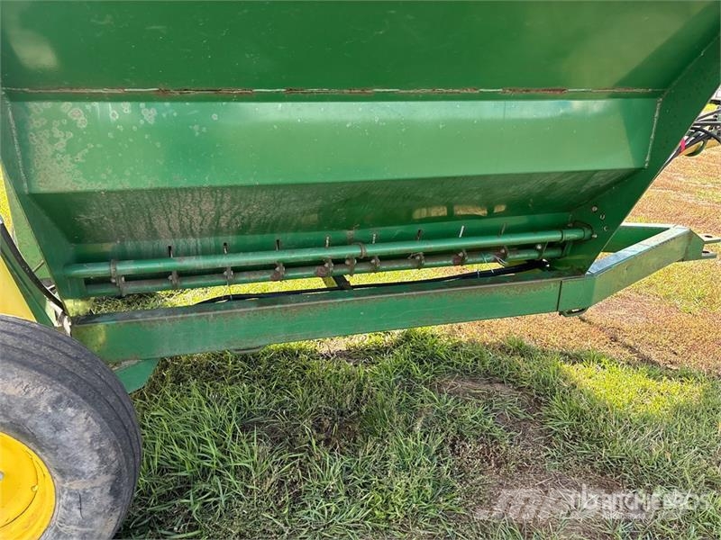 Bale King Avenger 2880 Hydraulic Bale Processor 베일 분쇄기, 절단기 및 언롤러