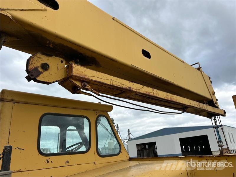 Bantam T450 30000 lb 6x4 Hydraulic Truck Crane Gru cingolate