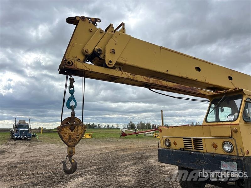 Bantam T450 30000 lb 6x4 Hydraulic Truck Crane Gru cingolate