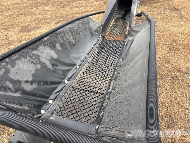 Batco UCX3 15 in x 49 ft U-Trough Grain Conveyor (Unused Viljan kuljettimet