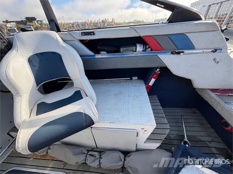 Bayliner Capri 21 ft Bowrider Boat Работни лодки / Баркаси