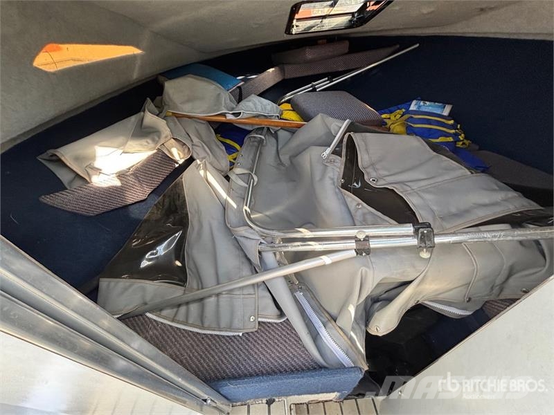 Bayliner Capri 21 ft Bowrider Boat Работни лодки / Баркаси