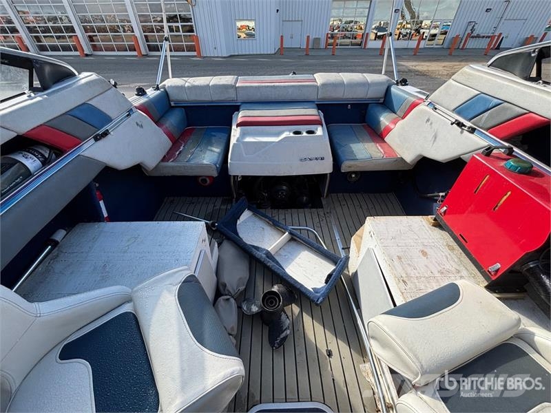 Bayliner Capri 21 ft Bowrider Boat Работни лодки / Баркаси