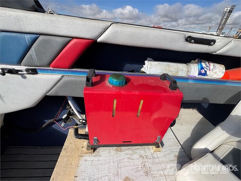 Bayliner Capri 21 ft Bowrider Boat Работни лодки / Баркаси