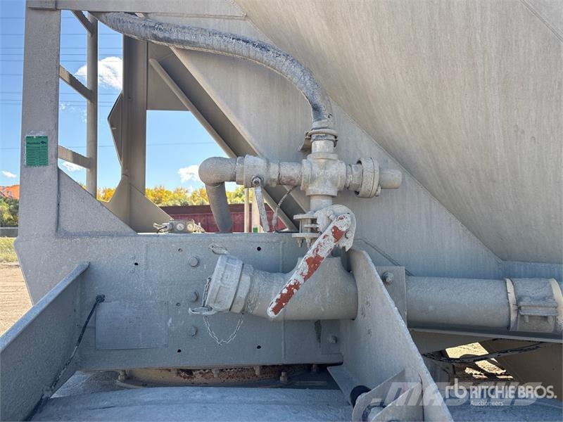Beall Pneumatic Bulk Trailer Otros remolques