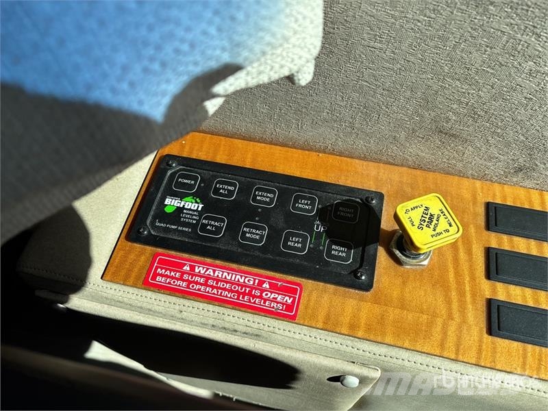  Beaver Marquis Motor Home Lakóautó és lakókocsi