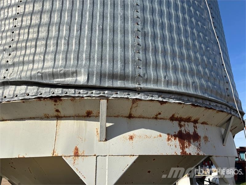 Behlen +/- 2700 bu 2 Ring Hopper Grain Bin Stockage, conditionnement - Autres