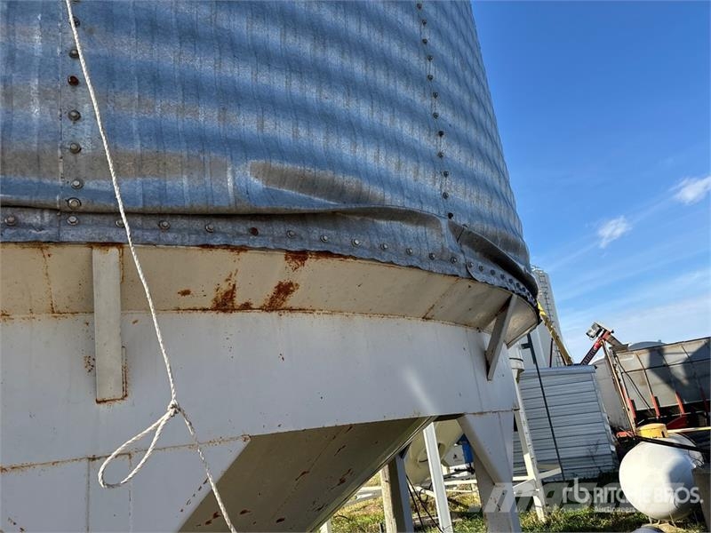 Behlen +/- 2700 bu 2 Ring Hopper Grain Bin Stockage, conditionnement - Autres