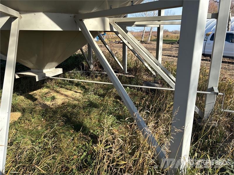 Behlen +/- 7500 bu 5 Ring Hopper Grain Bin Stockage, conditionnement - Autres