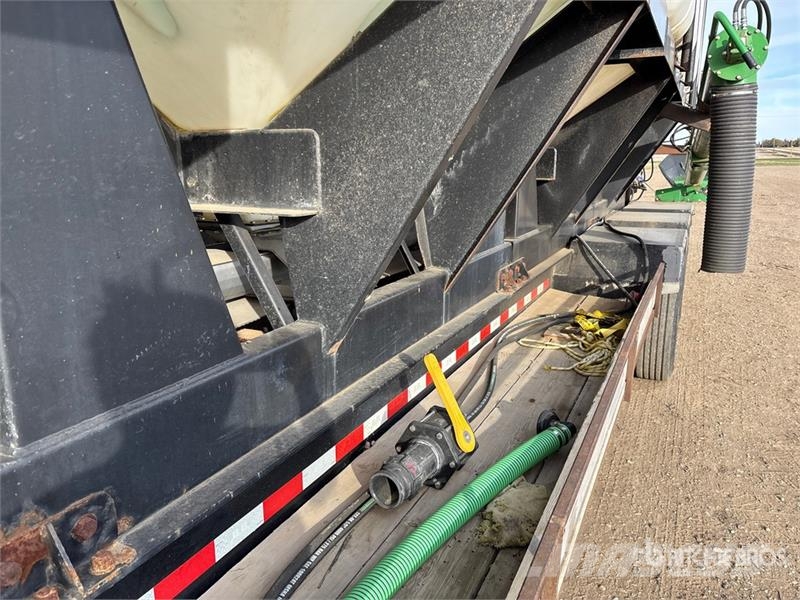 Behnke Enterprises 50 ft Tri/A Tender Trailer مقطورات للأغراض العامة