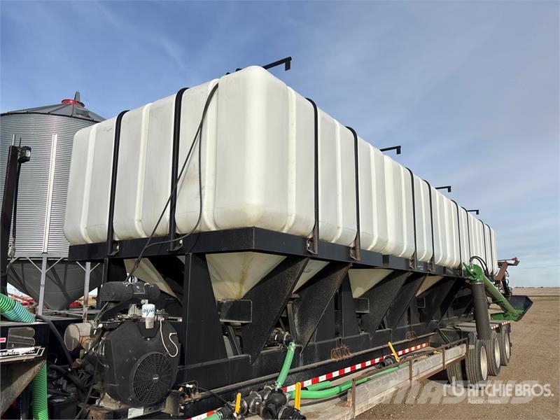 Behnke Enterprises 50 ft Tri/A Tender Trailer مقطورات للأغراض العامة