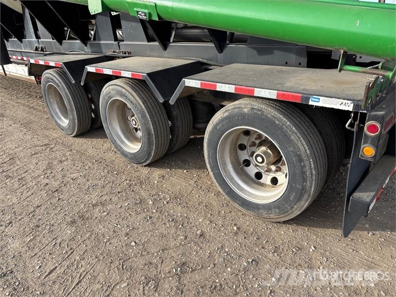 Behnke Enterprises 50 ft Tri/A Tender Trailer مقطورات للأغراض العامة