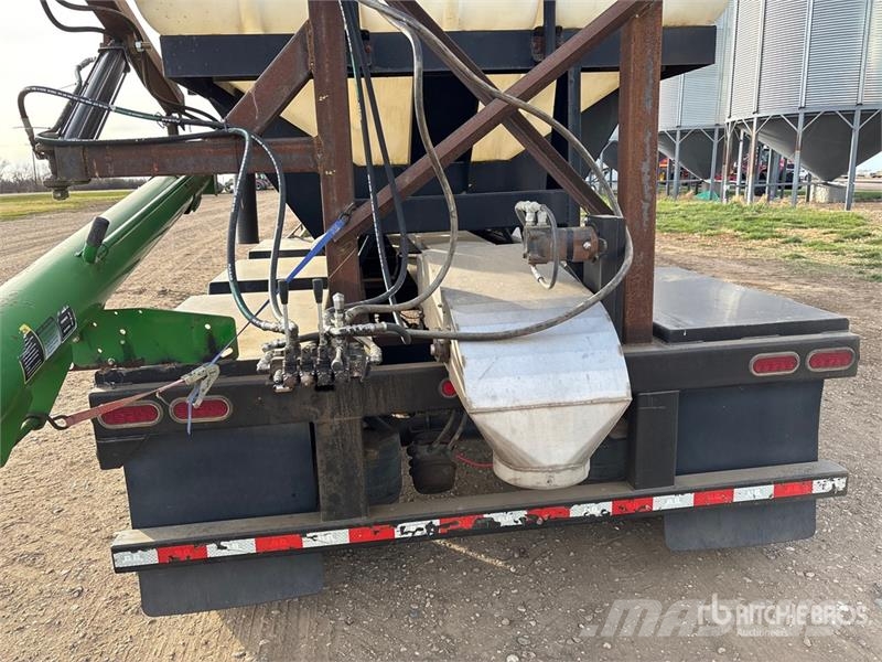 Behnke Enterprises 50 ft Tri/A Tender Trailer مقطورات للأغراض العامة