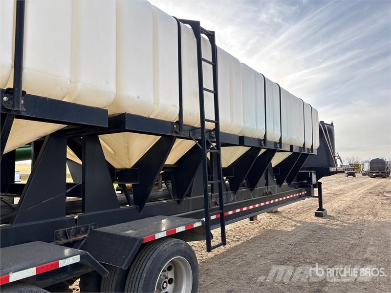 Behnke Enterprises 50 ft Tri/A Tender Trailer مقطورات للأغراض العامة