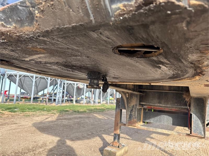 Behnke Enterprises 50 ft Tri/A Tender Trailer مقطورات للأغراض العامة