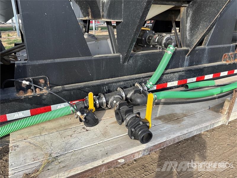 Behnke Enterprises 50 ft Tri/A Tender Trailer مقطورات للأغراض العامة
