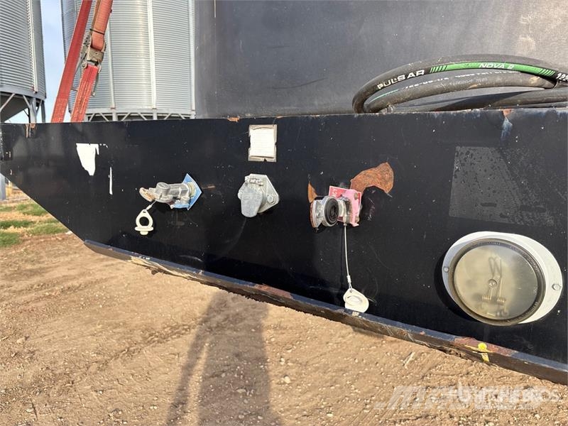 Behnke Enterprises 50 ft Tri/A Tender Trailer مقطورات للأغراض العامة