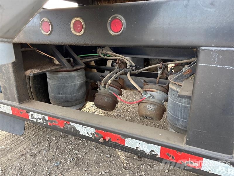 Behnke Enterprises 50 ft Tri/A Tender Trailer مقطورات للأغراض العامة