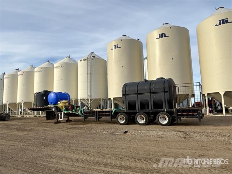 Behnke Enterprises 51 ft Tri/A Sprayer Tender Trailer Farm machinery