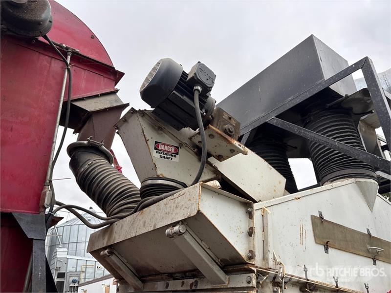  Bench Industries 354722A 72 in Tri/A 5th Wheel Gra معدات تنظيف الحبوب