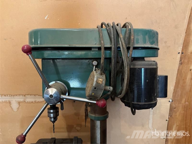 Benchstar 16 Drill Press Other components