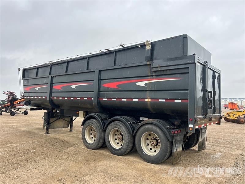 Berg 35 ft Tri/A End Dump Trailer Kipper