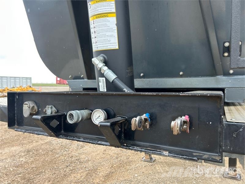 Berg 35 ft Tri/A End Dump Trailer Kipper