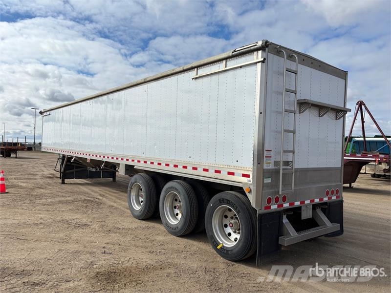 Berg 46 ft Tri/A Belly Grain Trailer Prikolice za zrno