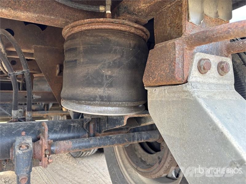 Berg GT346 46 ft Tri/A Grain Trailer Prikolice za zrno