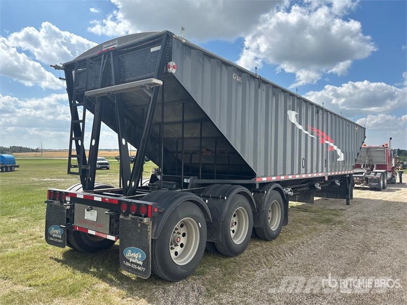  Bergs 45 ft Tri/A Grain Trailer 運糧車