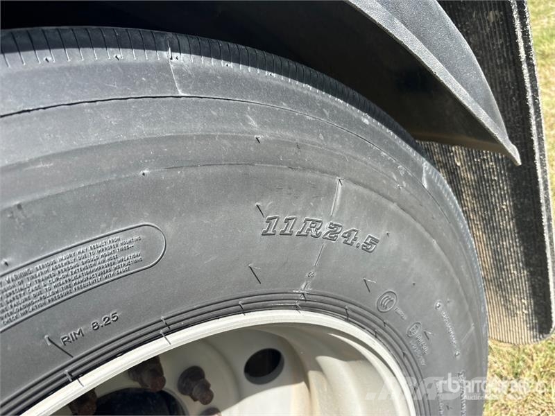  Bergs 45 ft Tri/A Grain Trailer 運糧車