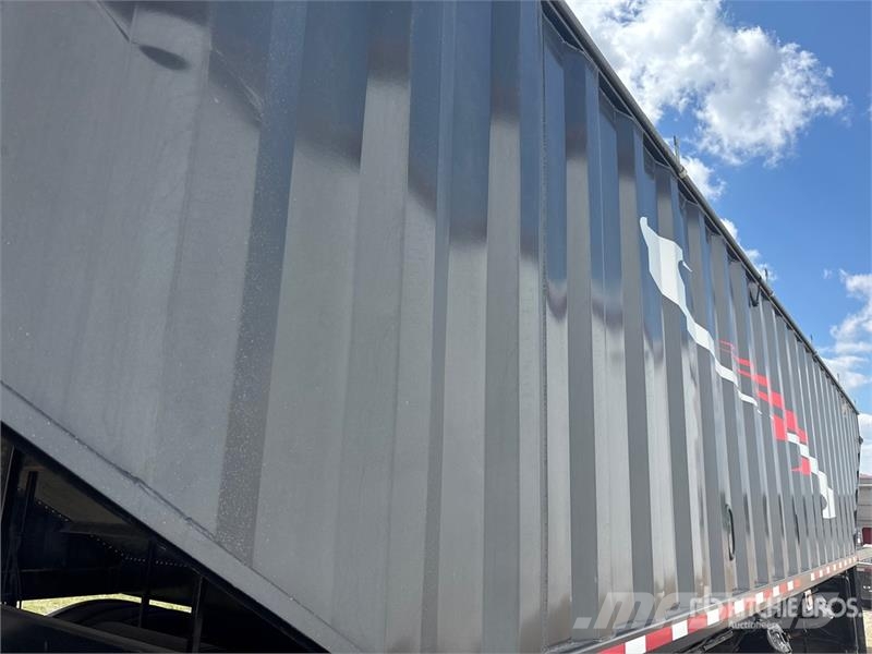  Bergs 45 ft Tri/A Grain Trailer 運糧車