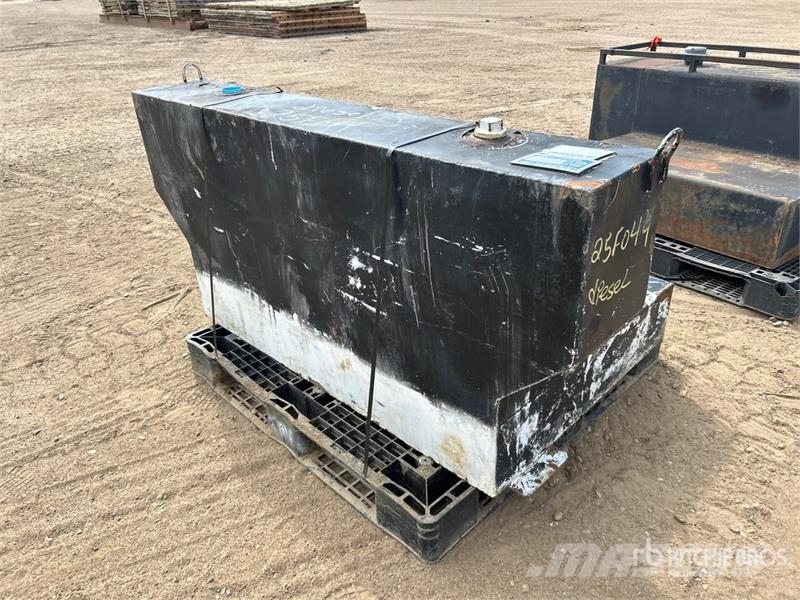 Better Built 100 gal Steel Fluid Transfer Fuel Tank Nádrže na palivo a aditiva