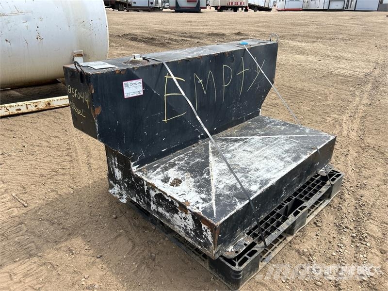 Better Built 100 gal Steel Fluid Transfer Fuel Tank Nádrže na palivo a aditiva
