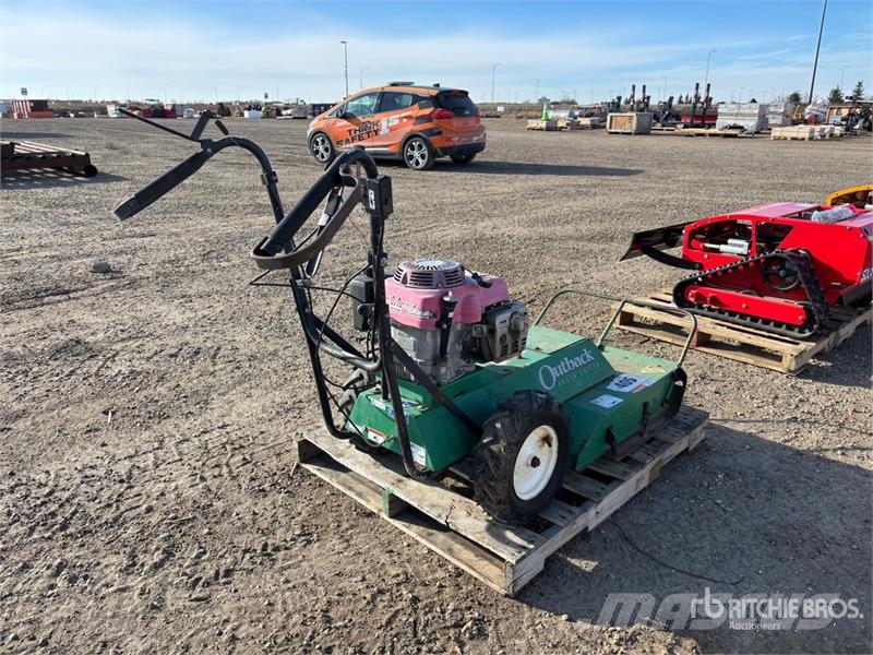 Billy Goat BC2401H 24 in Walk Behind Brush Cutter Karjamaade niidukid / pealselõikurid