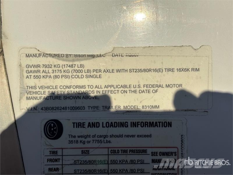 Bison 28 ft T/A Horse Trailer Remolques para transporte de animales