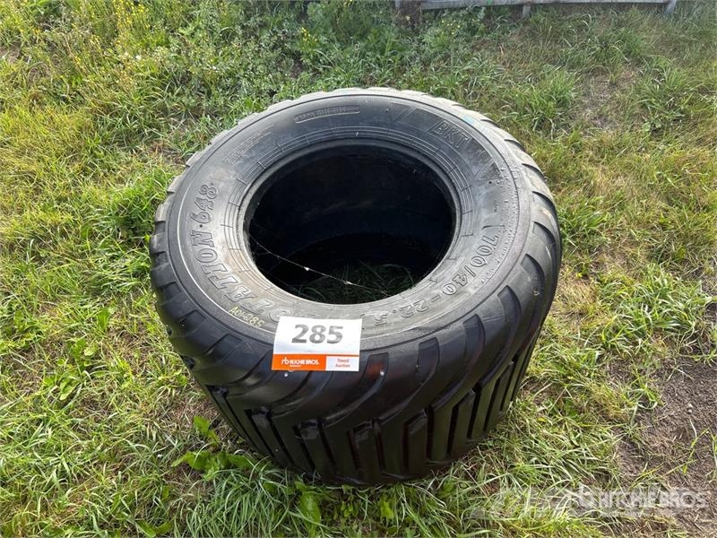 BKT Flotation 648 700/40R22.5 Tires الإطارات والعجلات والحافات
