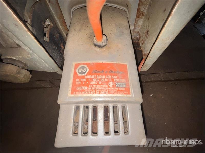 Black & Decker Radial Arm Drill Kiti naudoti statybos komponentai