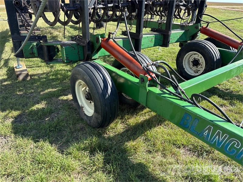 Blanchard Hydra-Lift 60 ft Harrow Packer Eggen